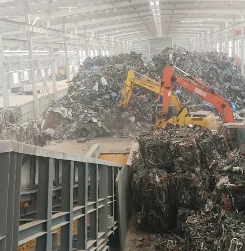 路友大型廢鋼破碎線客戶生產現(xiàn)場